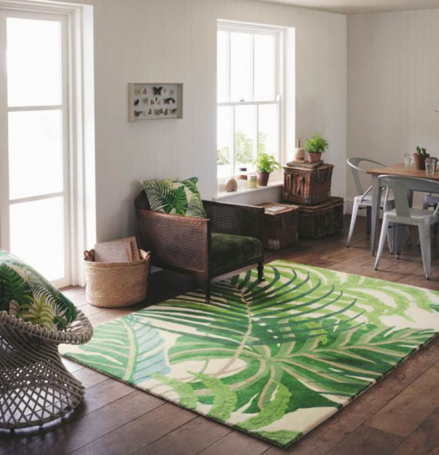 Bright and bold leaf design rug